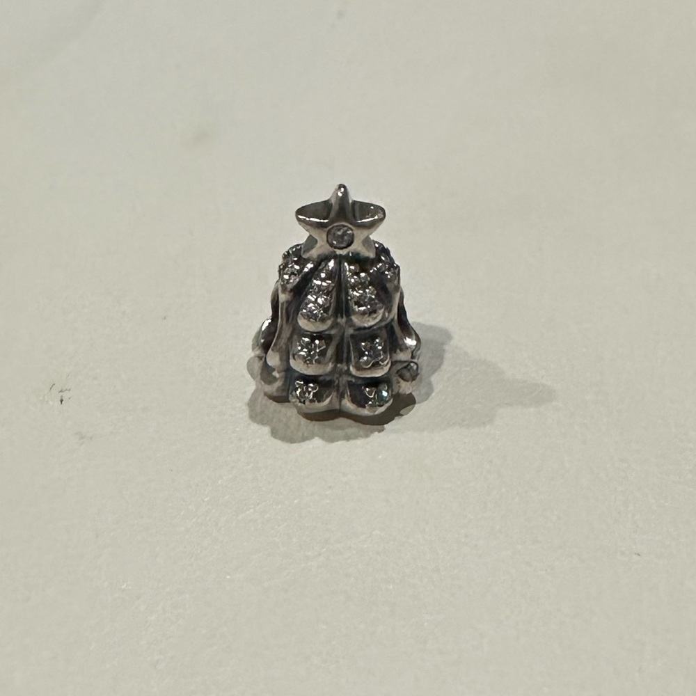 Pandora Christmas charm